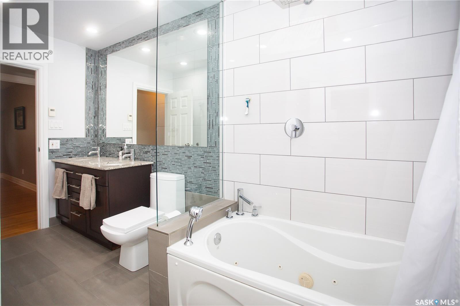 6 Harrington Place, Saskatoon, SK