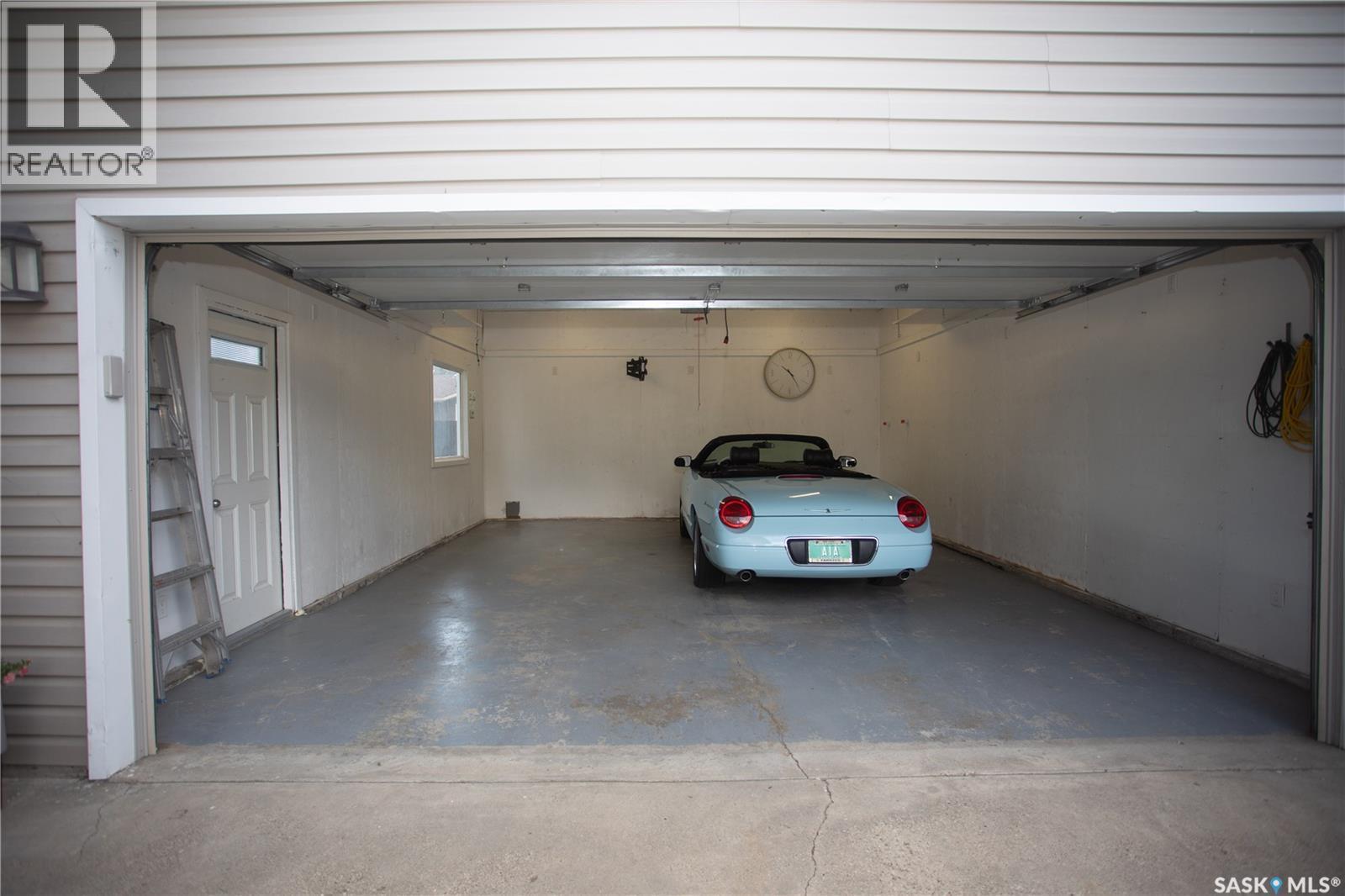 6 Harrington Place, Saskatoon, SK