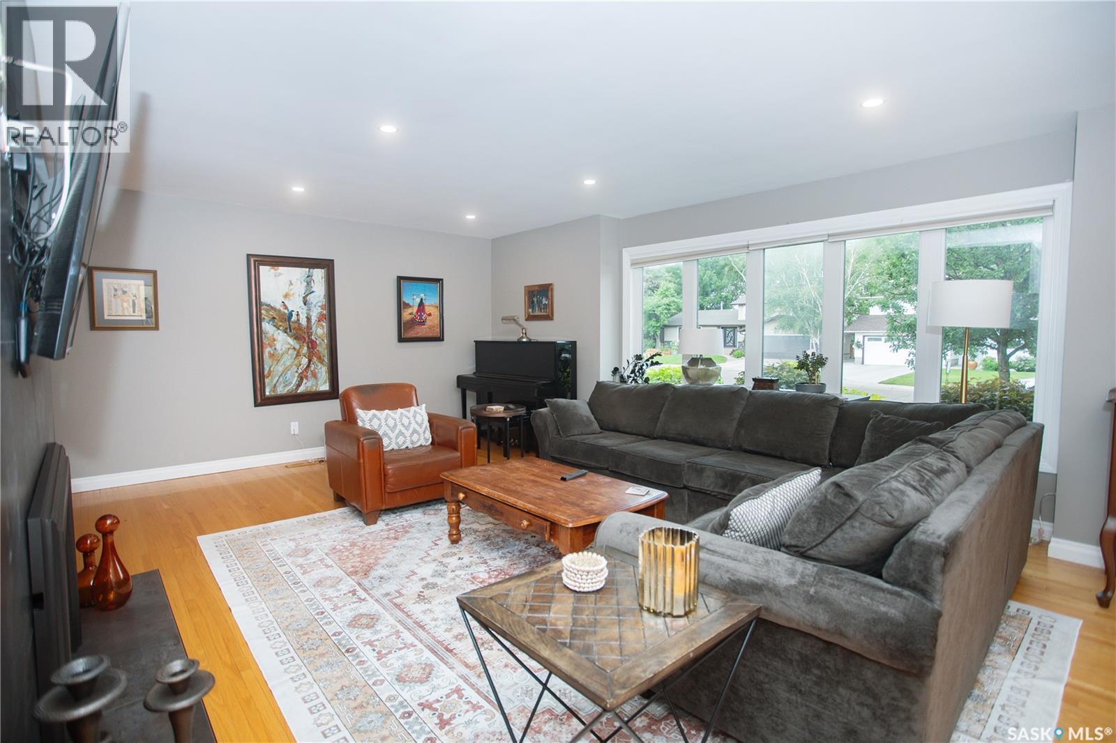 6 Harrington Place, Saskatoon, SK