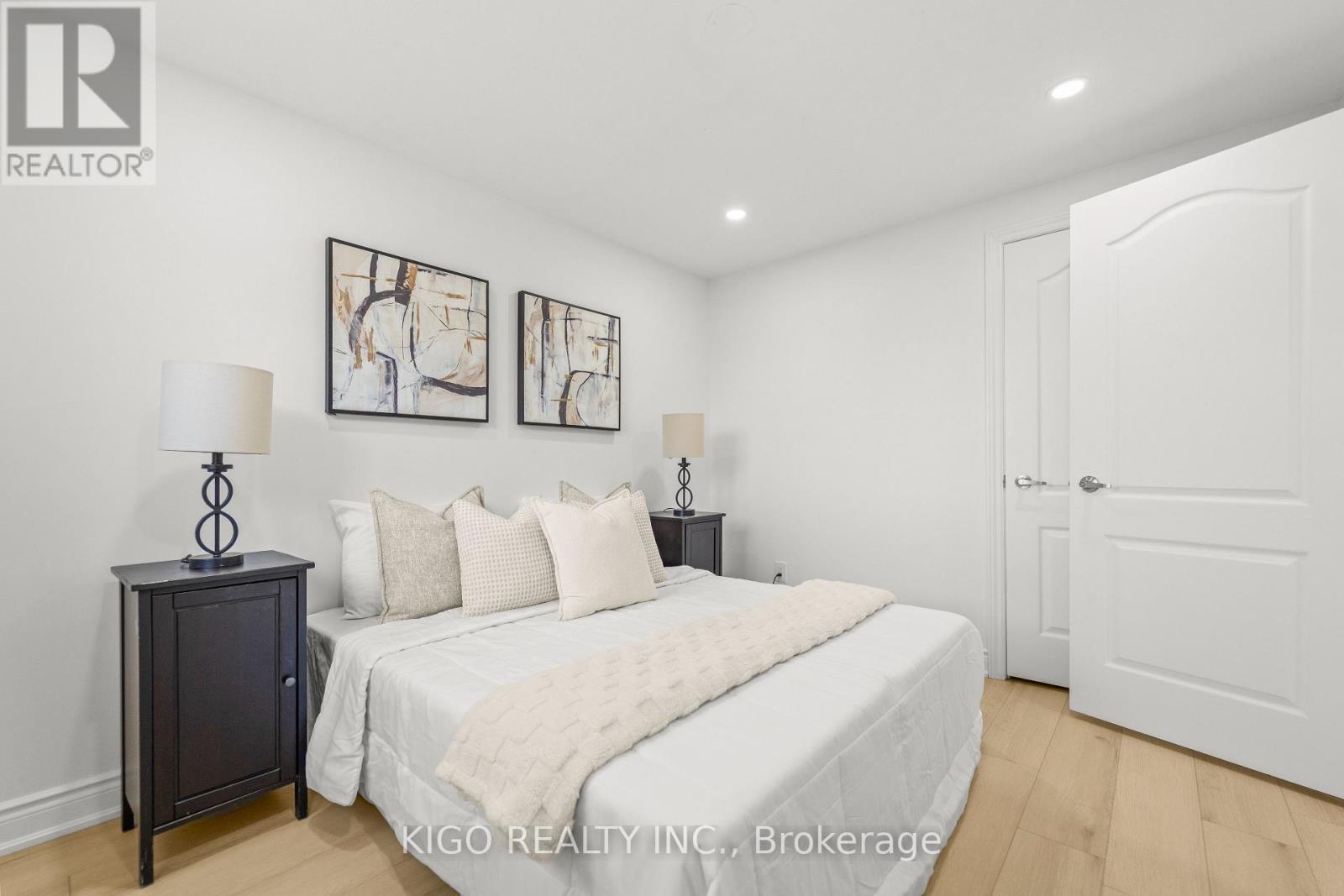 25 Bush Clover Crescent, Kitchener, ON