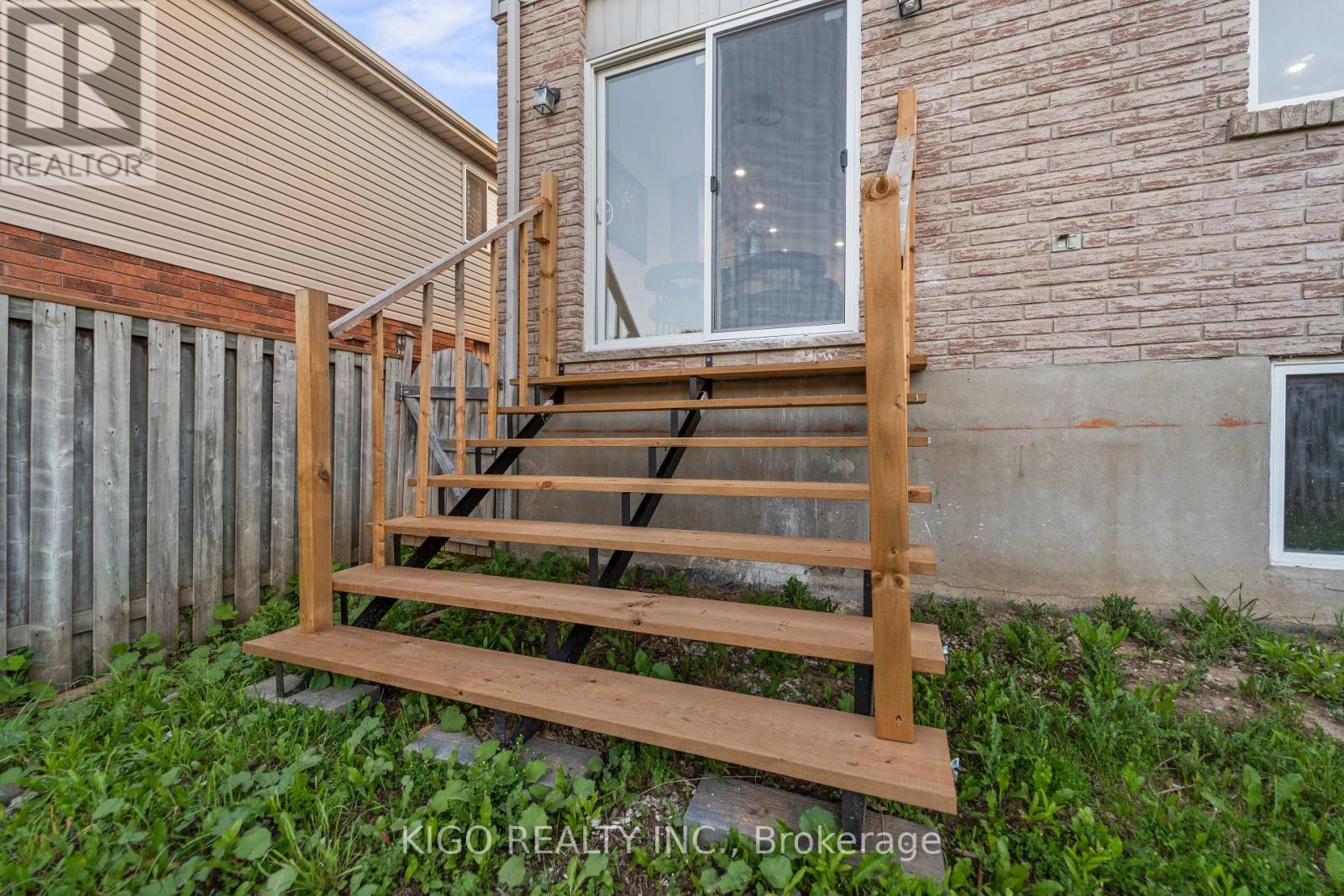 25 Bush Clover Crescent, Kitchener, ON