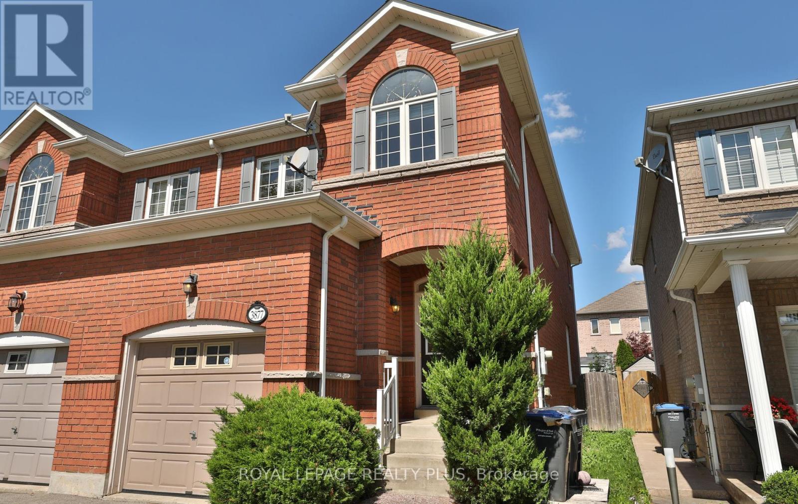 3877 Stardust Drive, Mississauga, ON - Outdoor