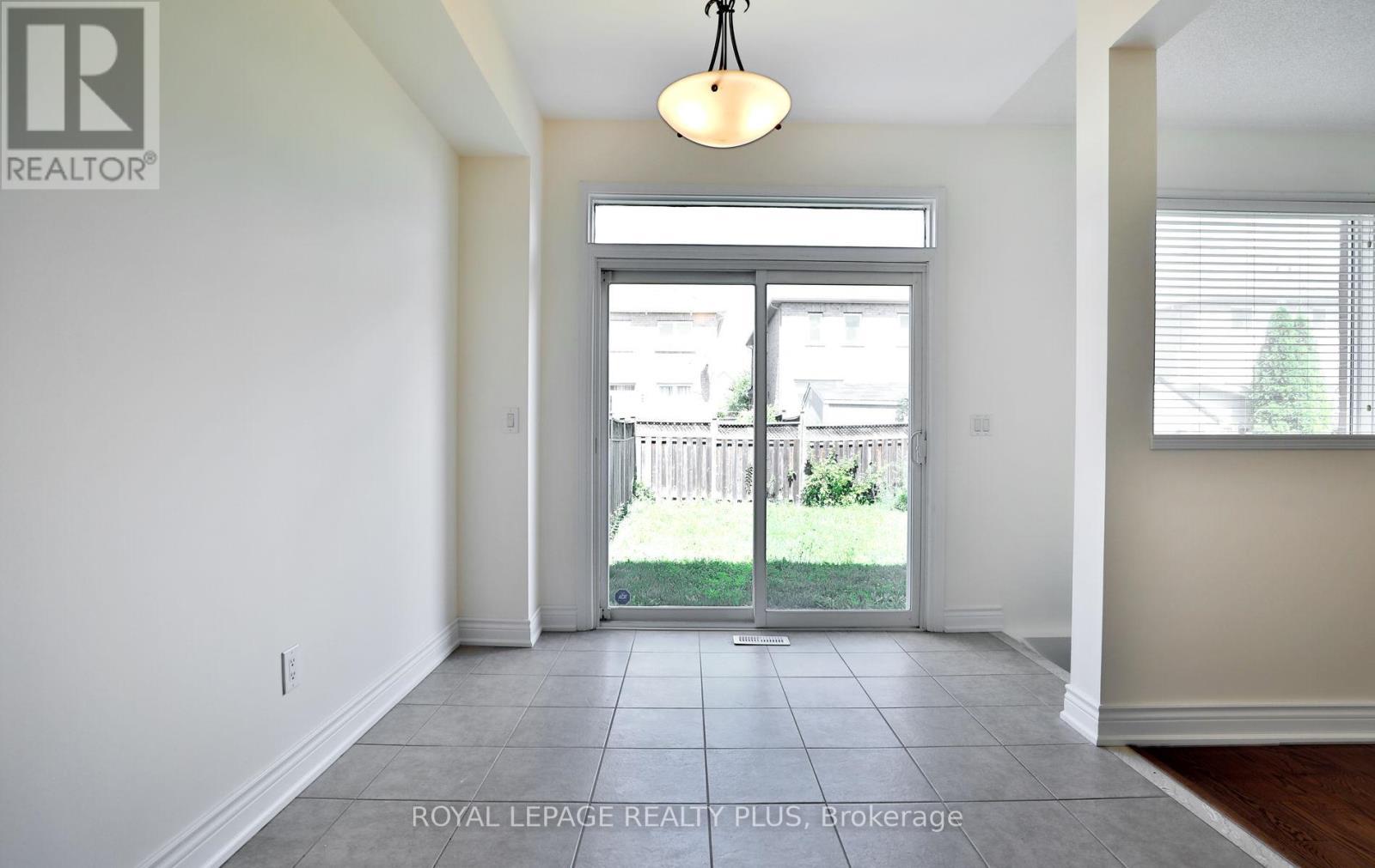 3877 Stardust Drive, Mississauga, ON - Indoor Photo Showing Other Room