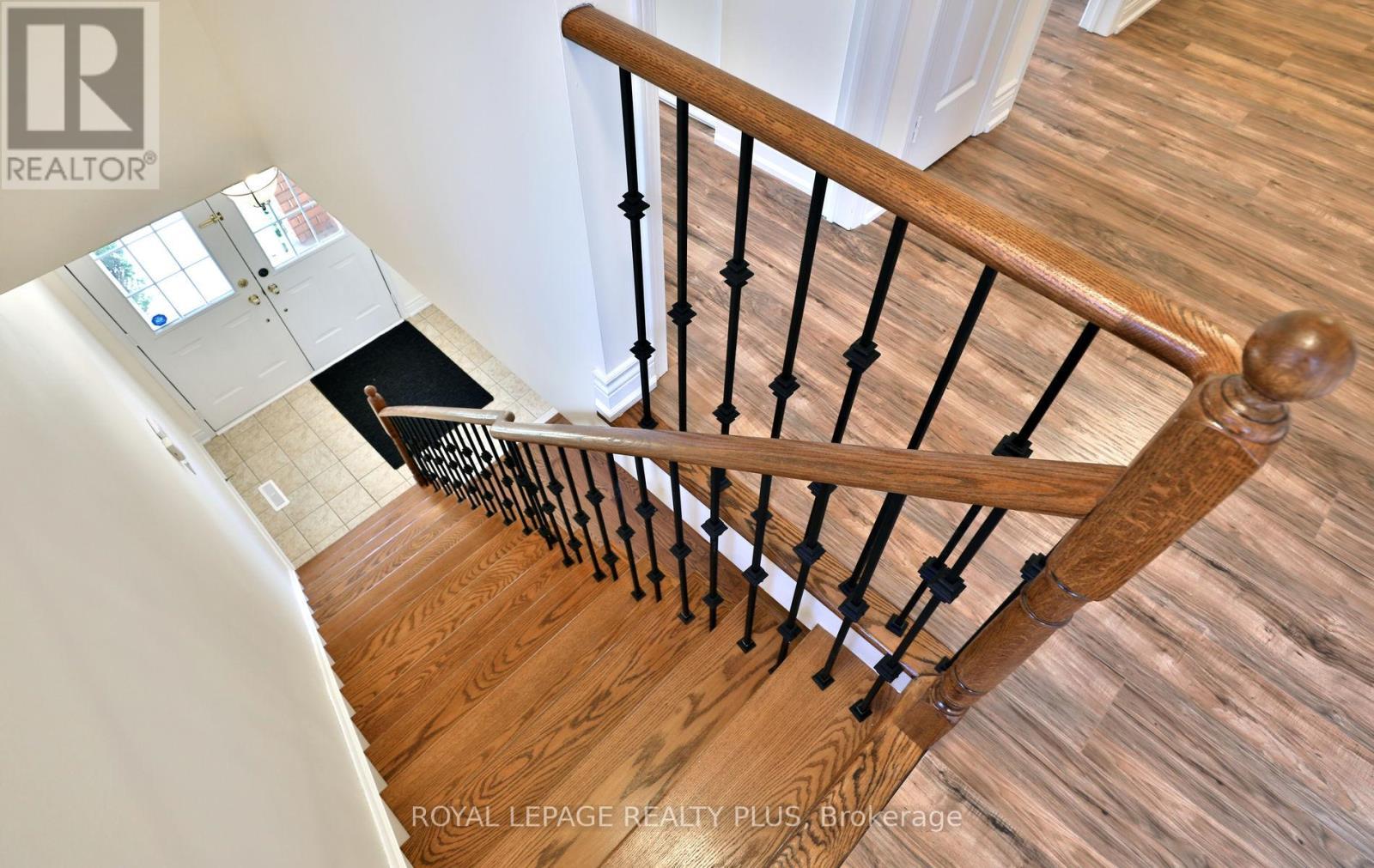 3877 Stardust Drive, Mississauga, ON - Indoor Photo Showing Other Room
