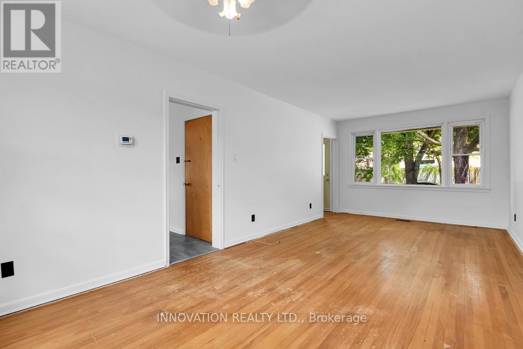 1956 Othello Avenue, Ottawa, ON
