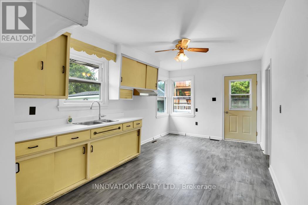1956 Othello Avenue, Ottawa, ON