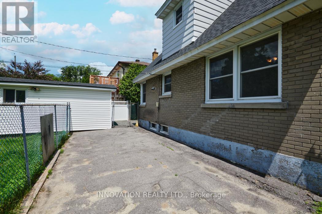 1956 Othello Avenue, Ottawa, ON