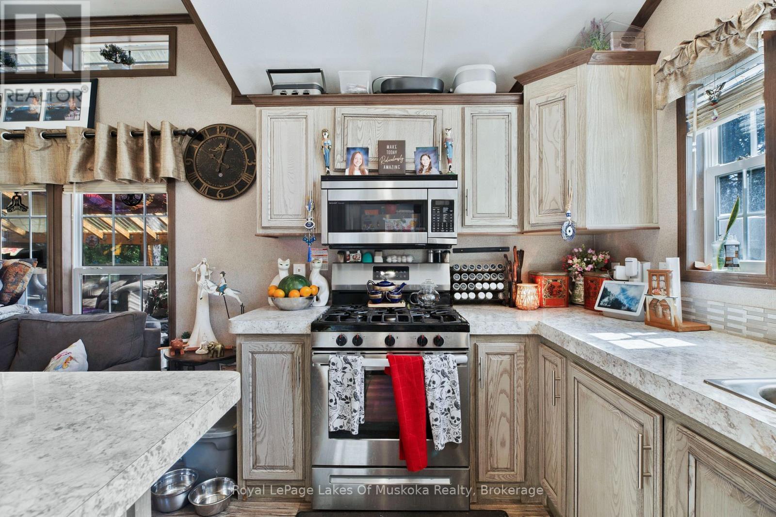Kitchen - 5 - 98 North Shore Road, Kearney (Proudfoot), ON