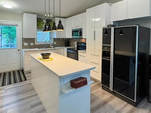 17 Ethel St, Gimli, MB