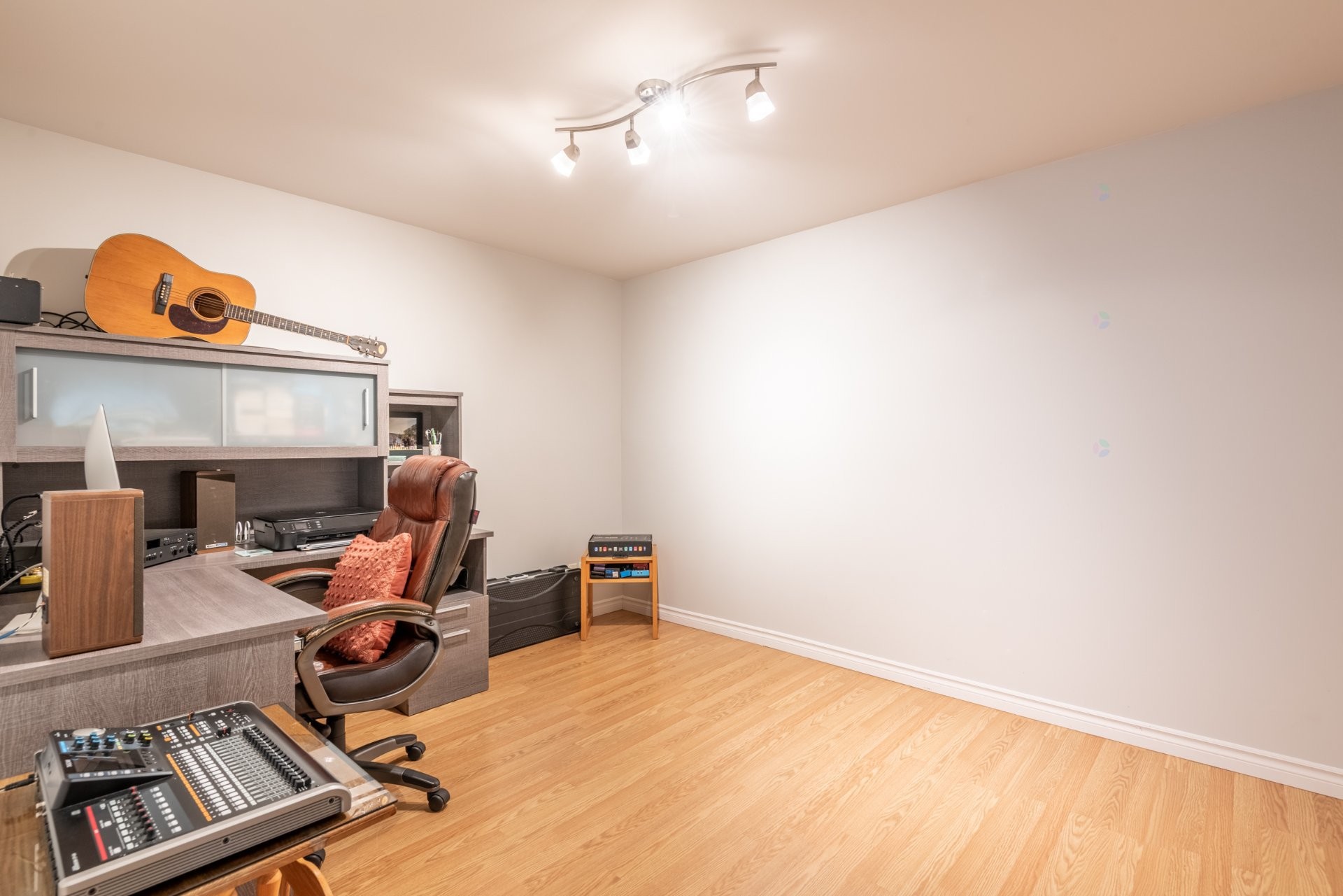 Office - 735 Ch. Brousseau, Labelle, QC