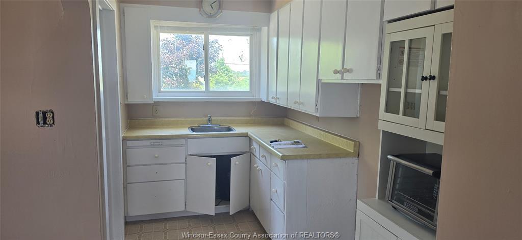 390 East Beach, Leamington, ON