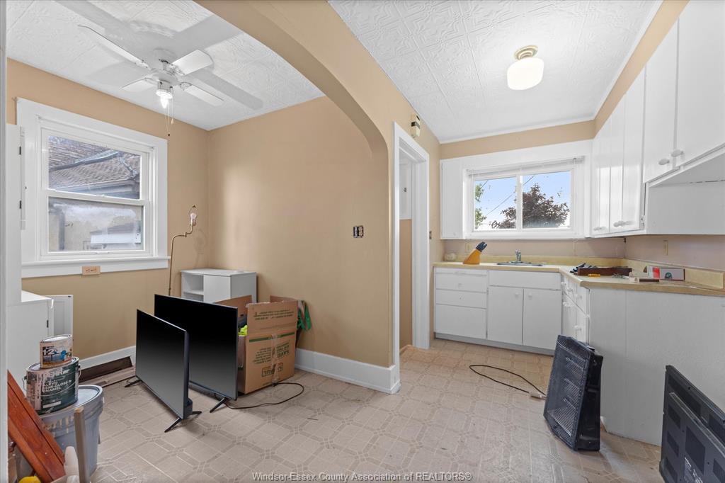 390 East Beach, Leamington, ON