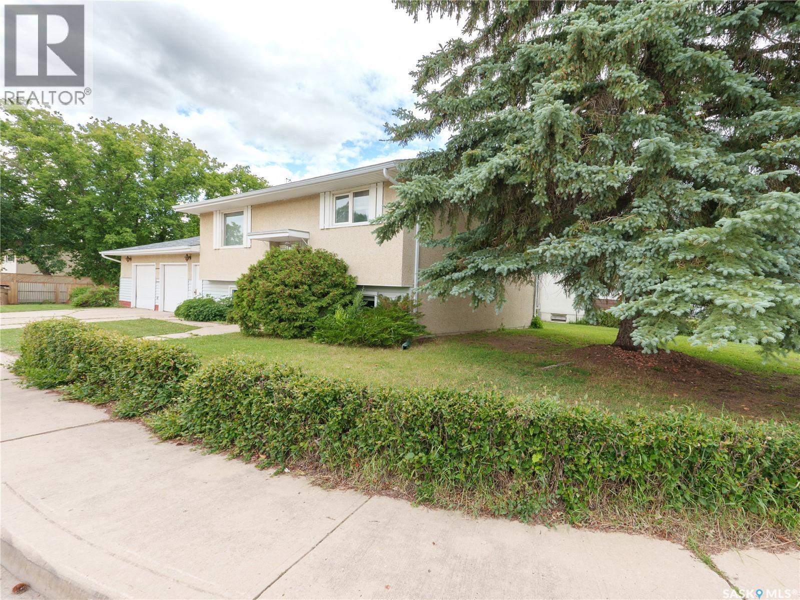 10 Roberts Place, Regina, SK