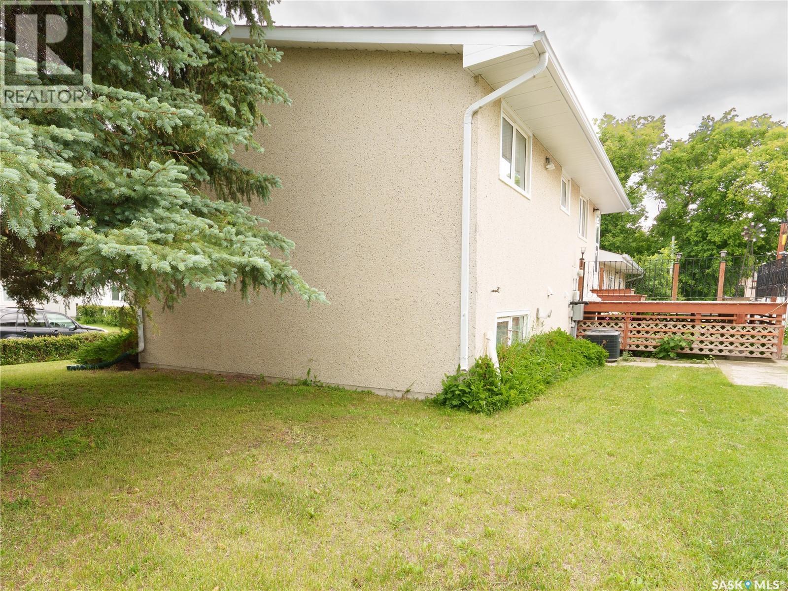 10 Roberts Place, Regina, SK
