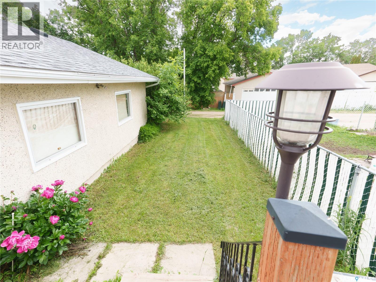 10 Roberts Place, Regina, SK