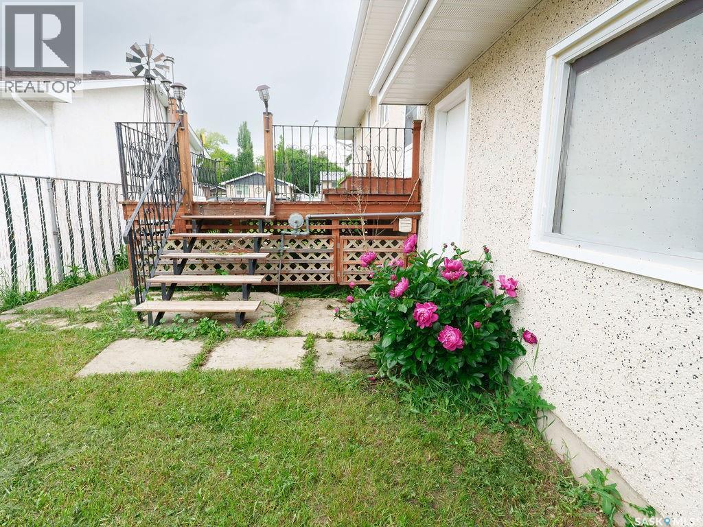 10 Roberts Place, Regina, SK