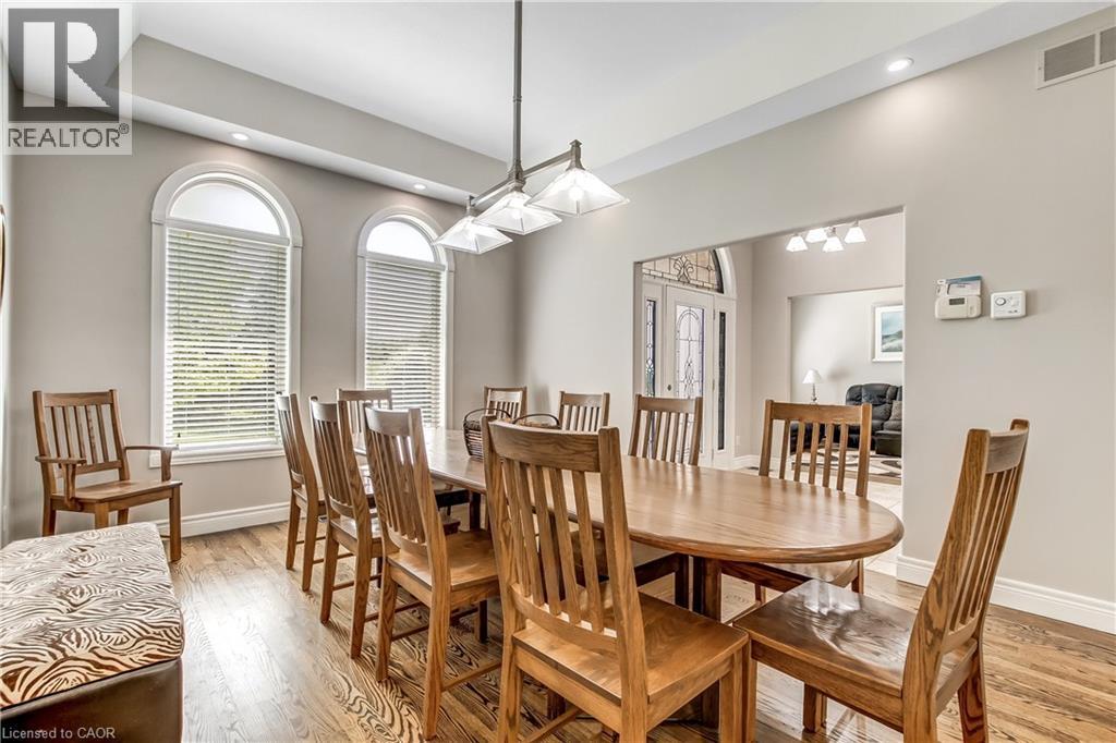 139 Mannheim Crescent, Mannheim, ON - Indoor Photo Showing Dining Room