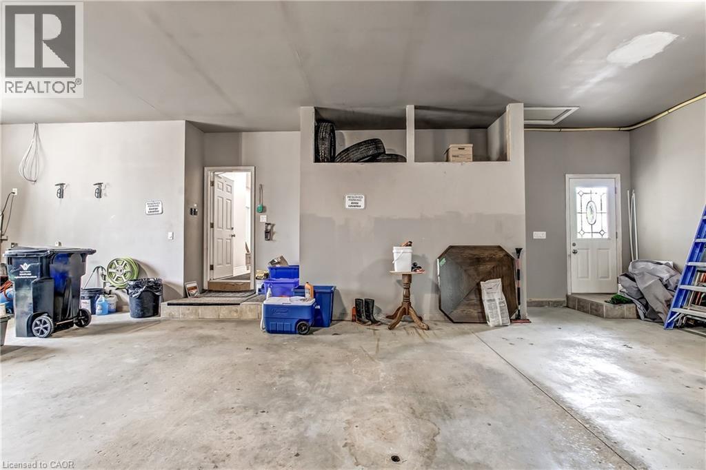139 Mannheim Crescent, Mannheim, ON - Indoor Photo Showing Garage