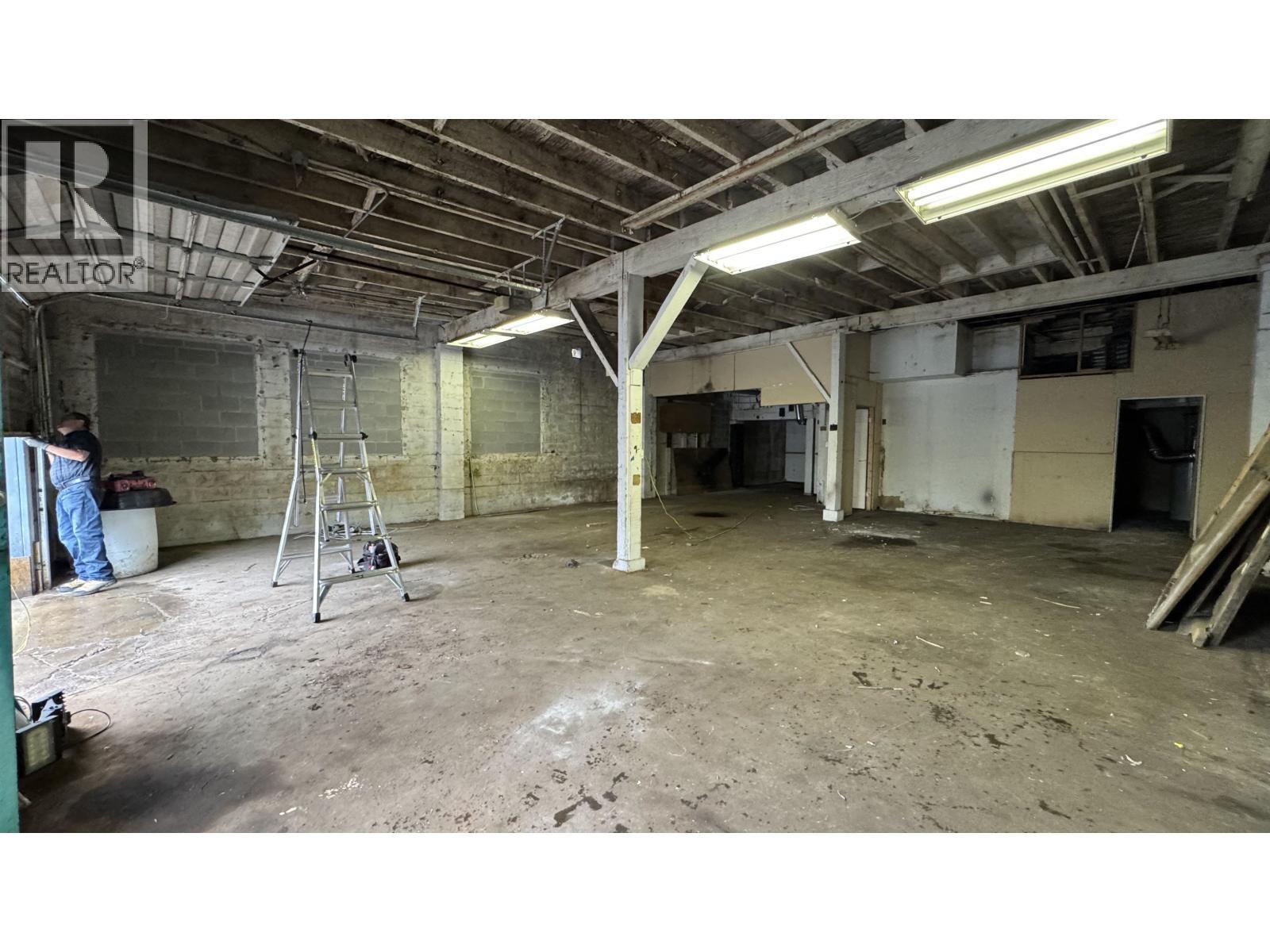 2 2115 Kingsway, Vancouver, BC