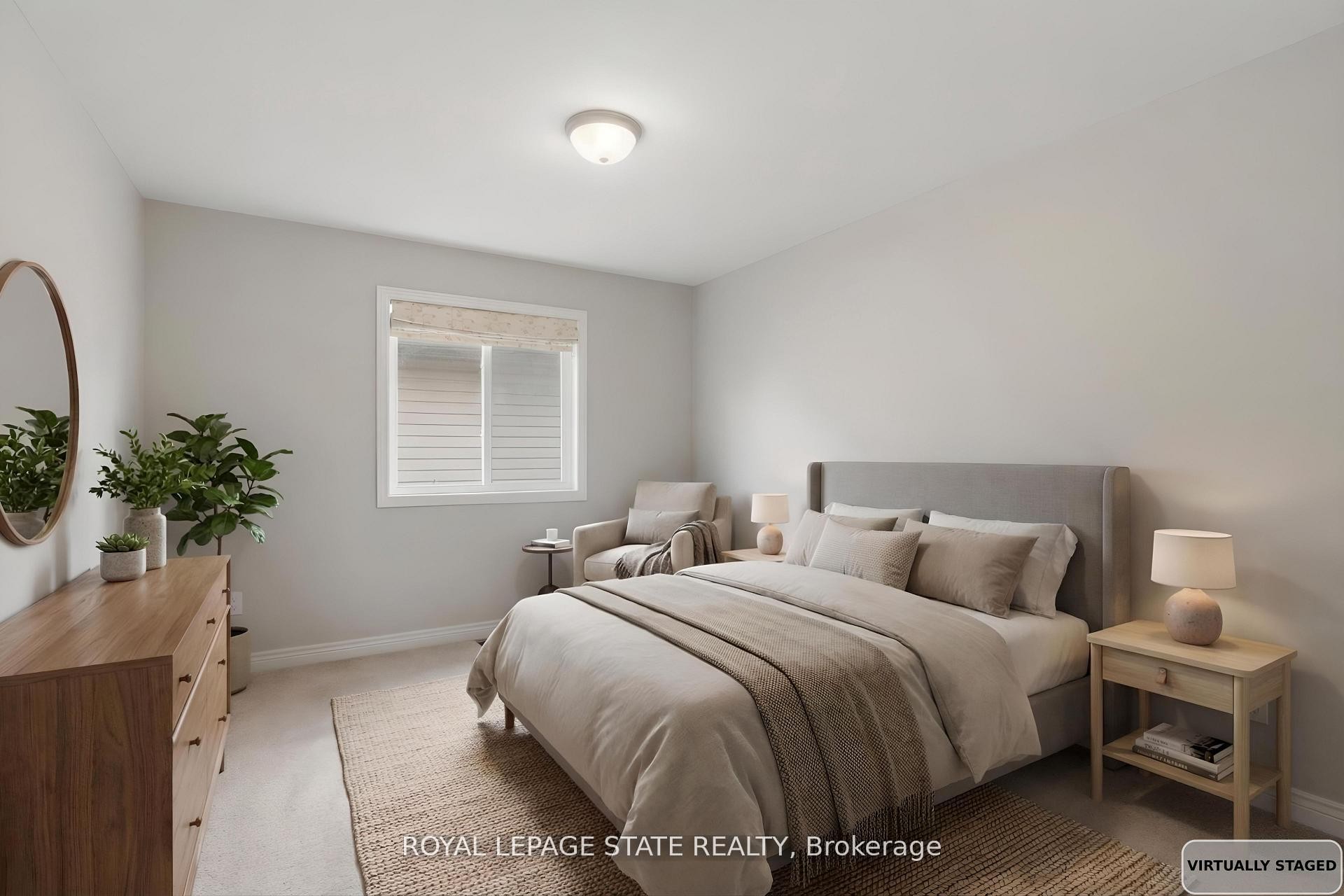 84 Duncairn Crescent, Hamilton, ON - Indoor Photo Showing Bedroom