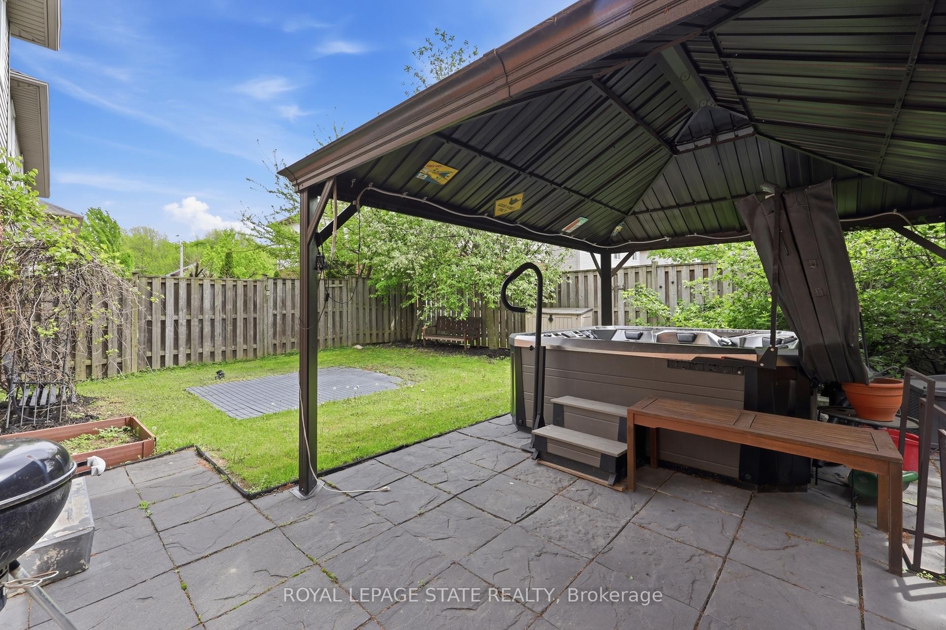 84 Duncairn Crescent, Hamilton, ON - Outdoor