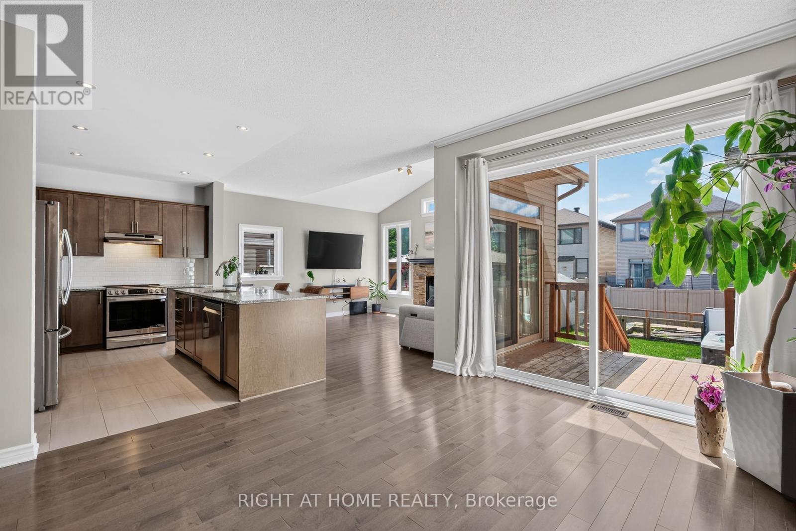207 Mareth Way, Ottawa, ON