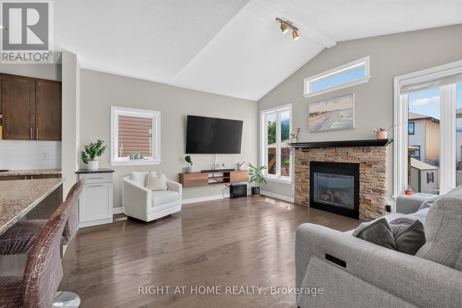 207 Mareth Way, Ottawa, ON