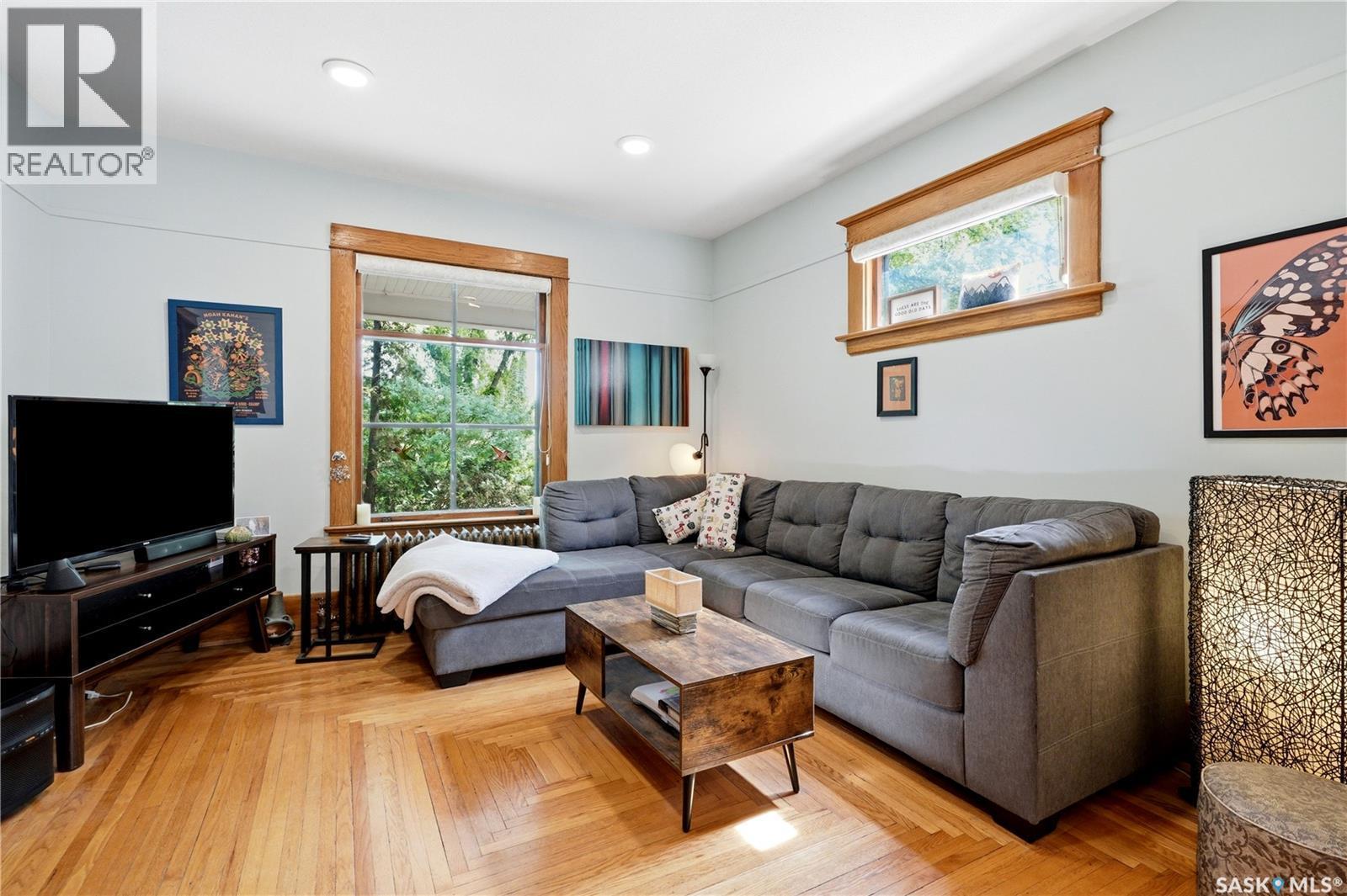 606 Bedford Road, Saskatoon, SK