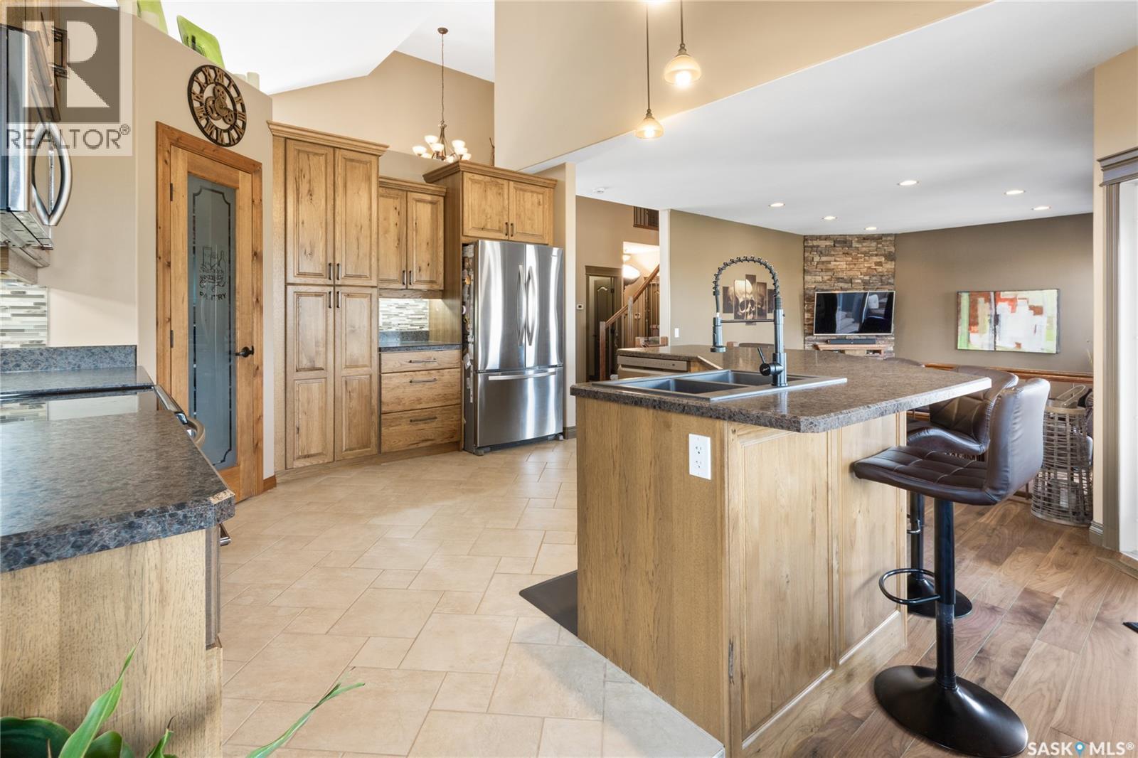 1242 Willowgrove Court, Saskatoon, SK