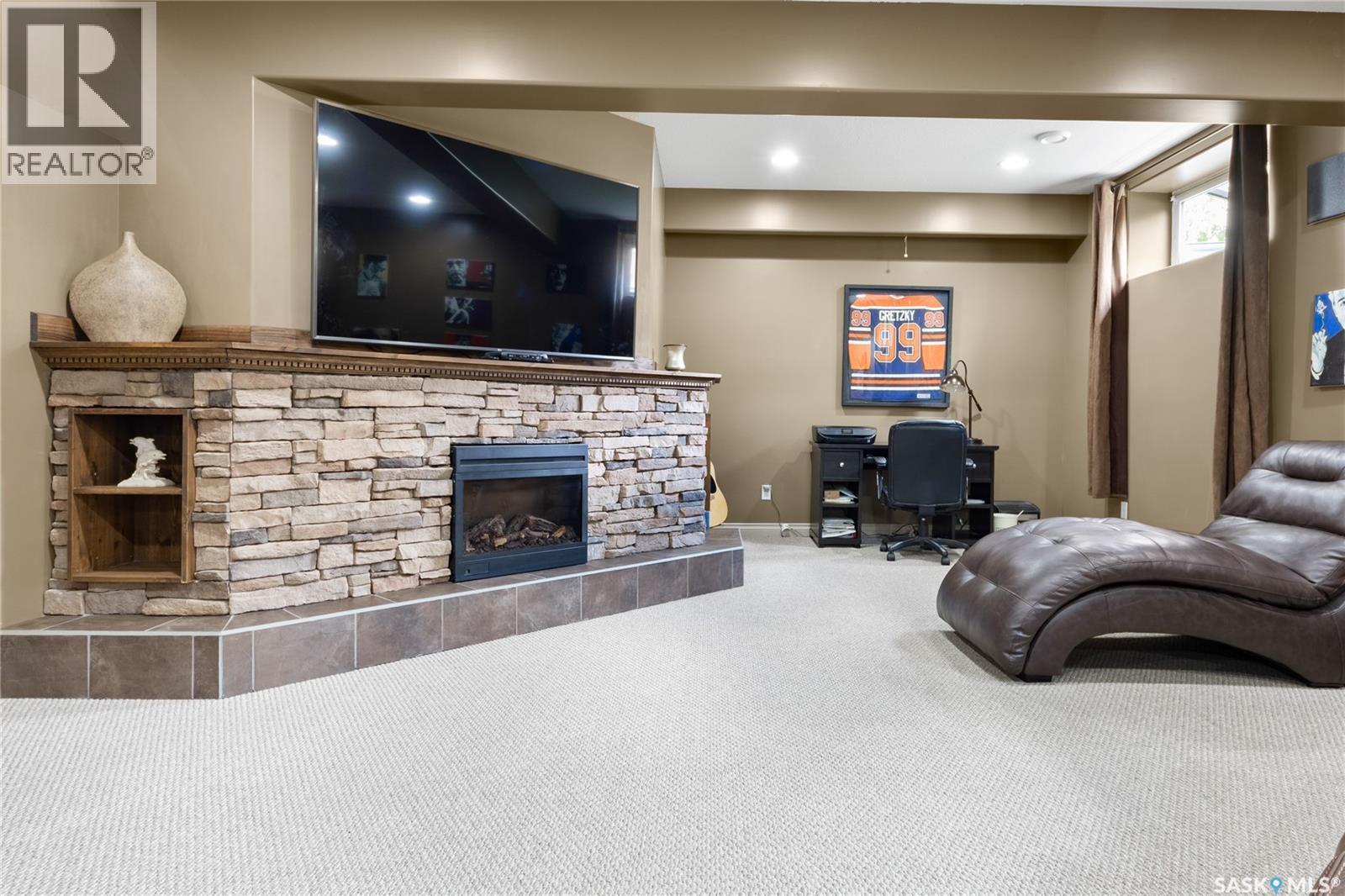 1242 Willowgrove Court, Saskatoon, SK