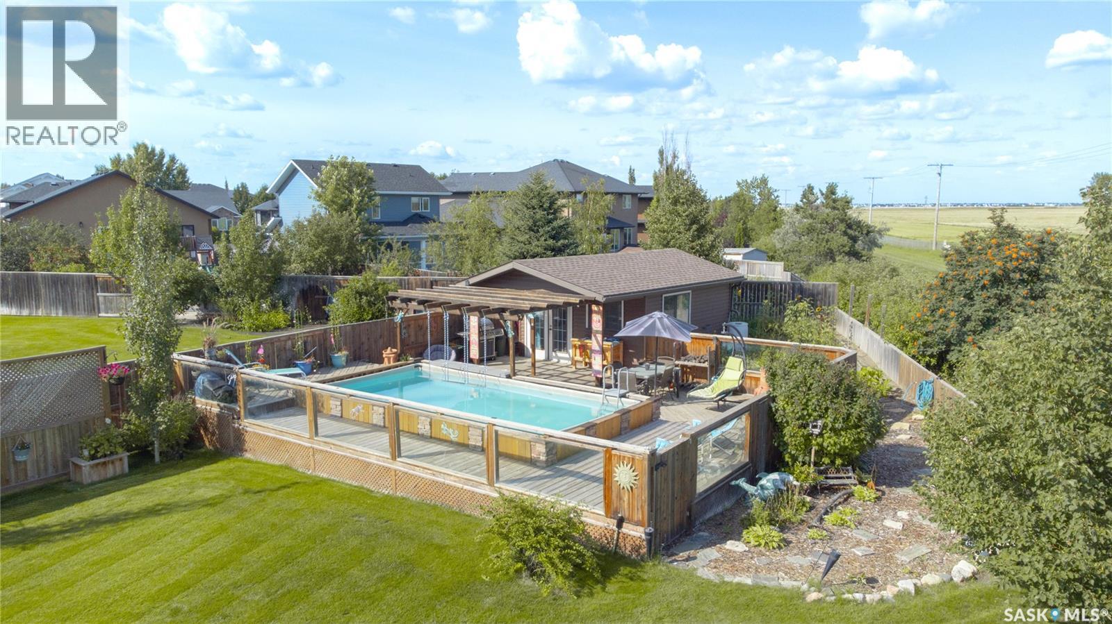 1242 Willowgrove Court, Saskatoon, SK