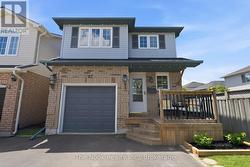 82 MALLORY STREET Clarington (Courtice), ON L1E 3A8