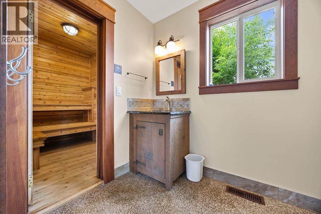 Sauna and 3 pc change room - 13707 Watson Drive, Coldstream, BC