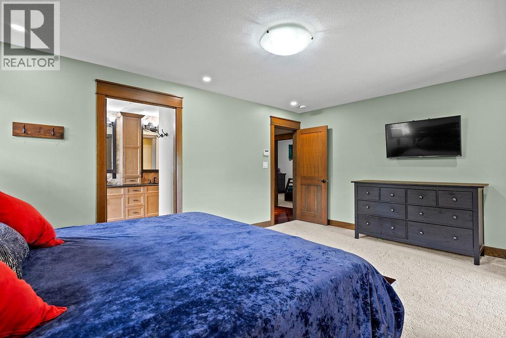 Primary bedroom - 13707 Watson Drive, Coldstream, BC