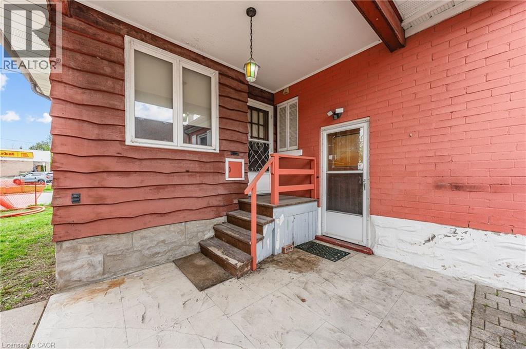 497 Victoria Street S, Kitchener, ON - Outdoor With Exterior