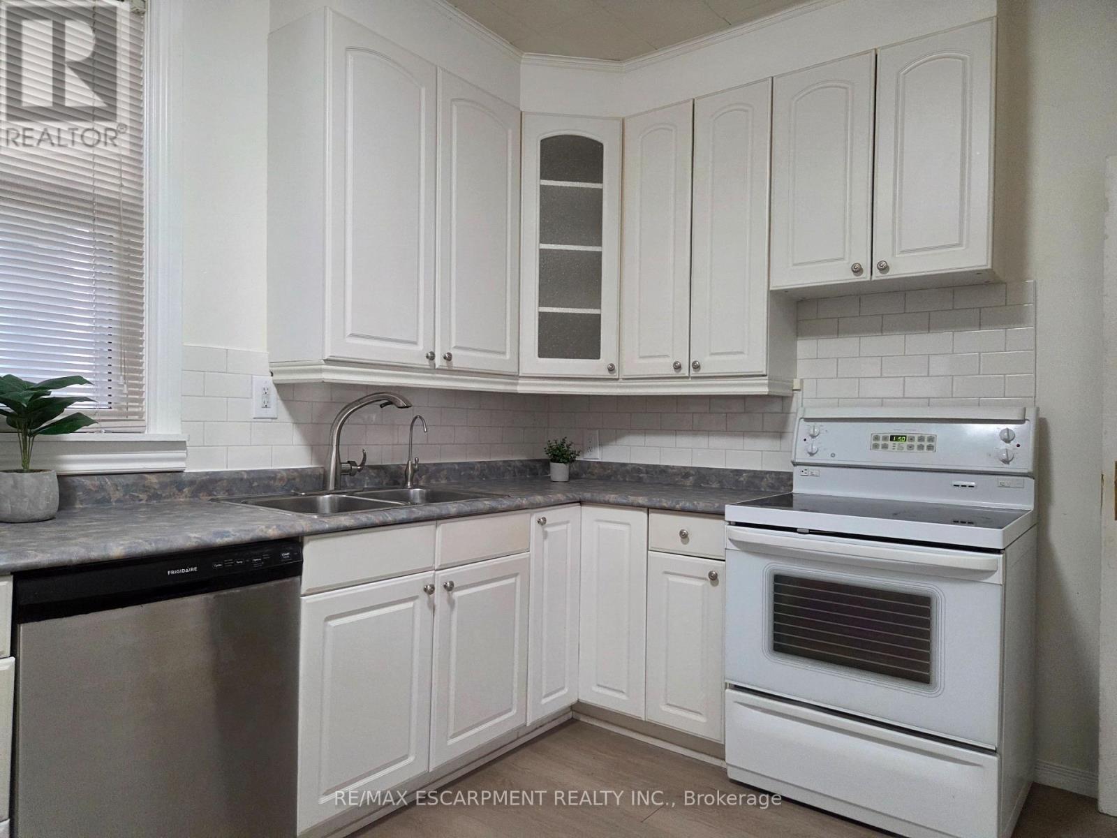 125 Cavell Avenue, Hamilton, ON