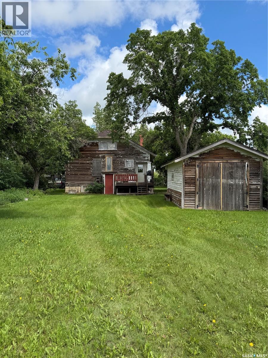 122 Farm Avenue, Gull Lake, SK