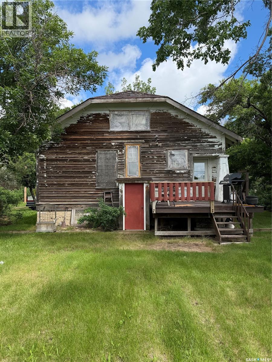 122 Farm Avenue, Gull Lake, SK
