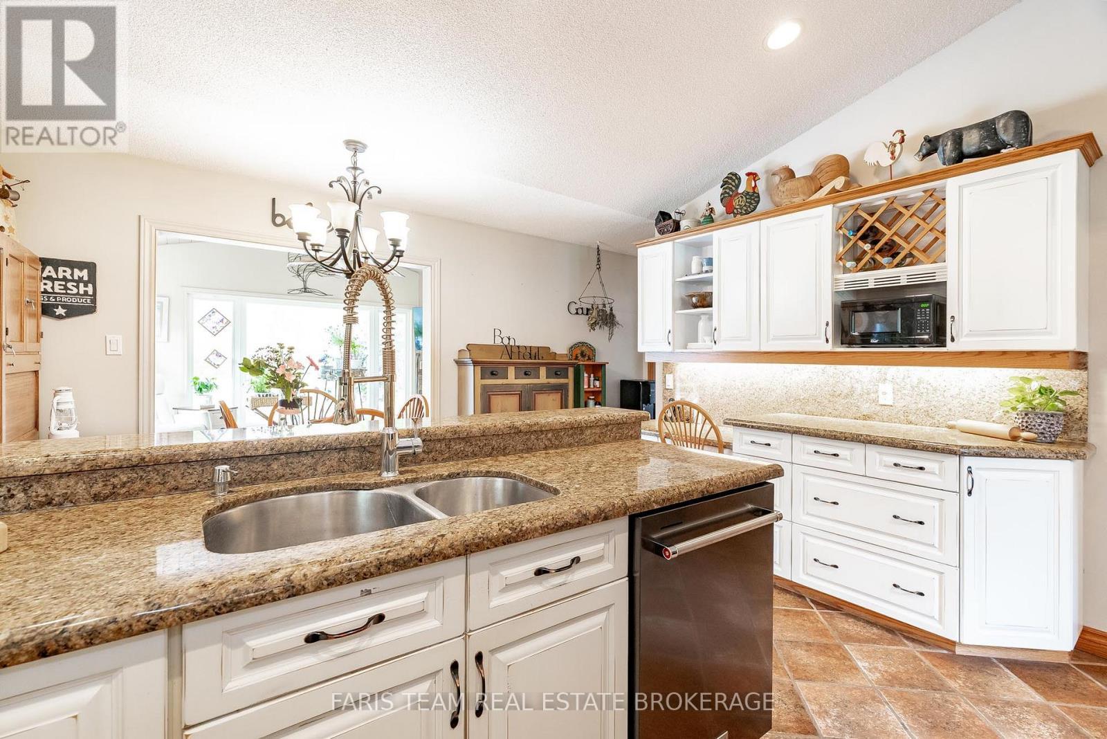 34 Concession Road 8 E, Tiny, ON