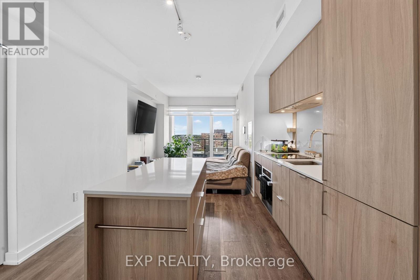 1012 - 28 Ann Street, Mississauga, ON