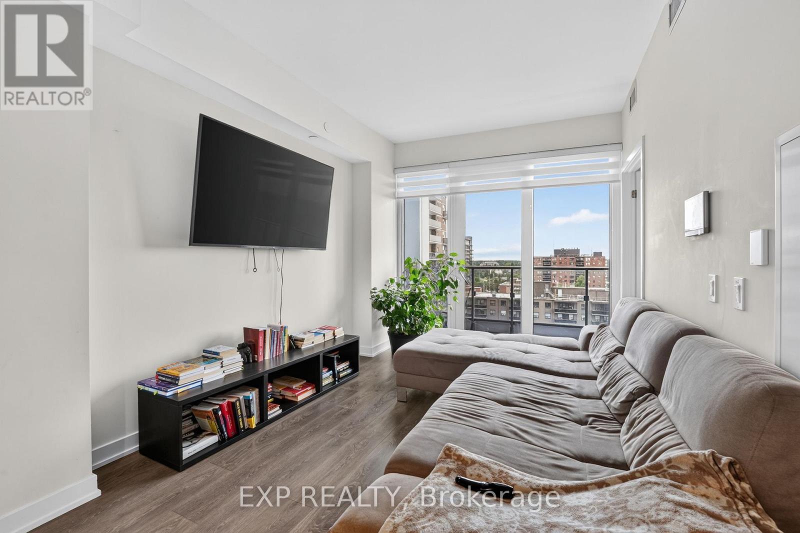 1012 - 28 Ann Street, Mississauga, ON