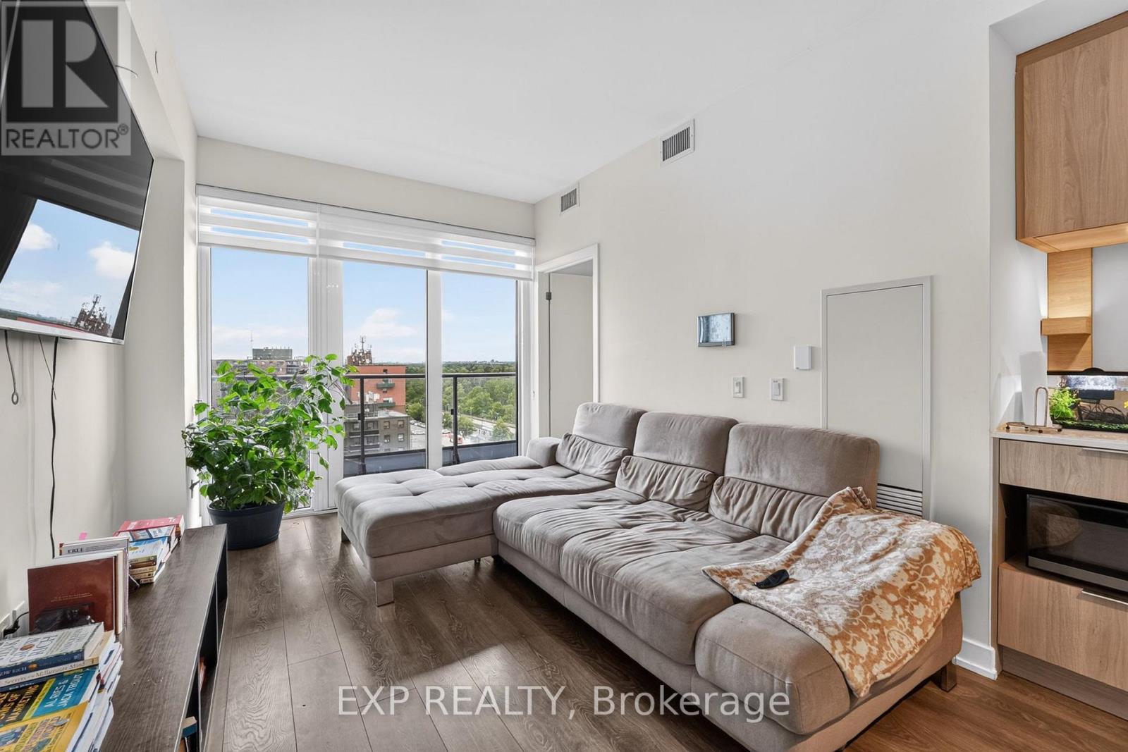 1012 - 28 Ann Street, Mississauga, ON