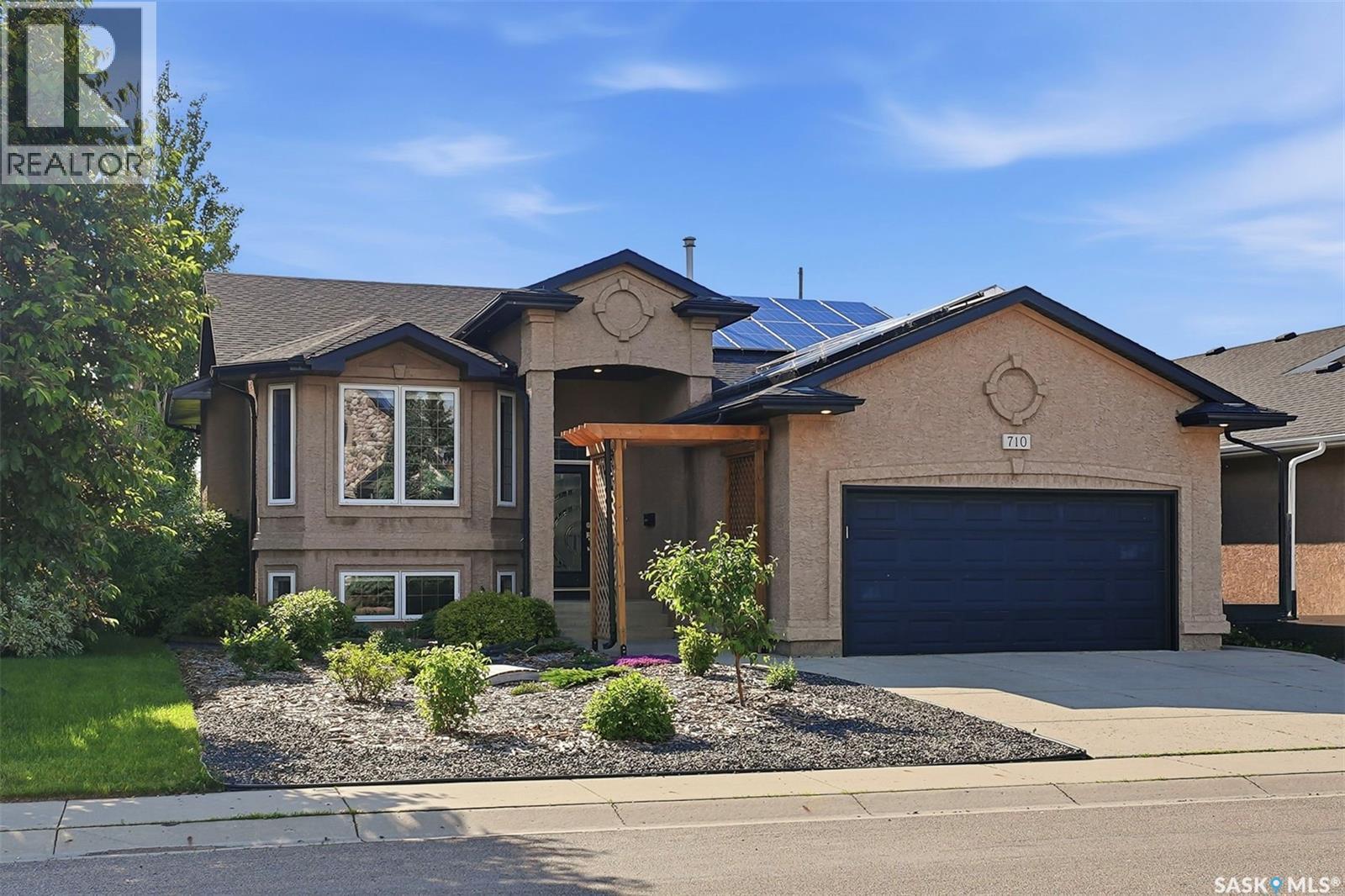 710 Wright Crescent, Saskatoon, SK
