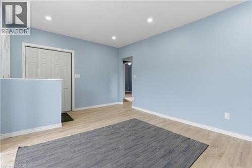 880 Lawrence Road, Hamilton, ON 