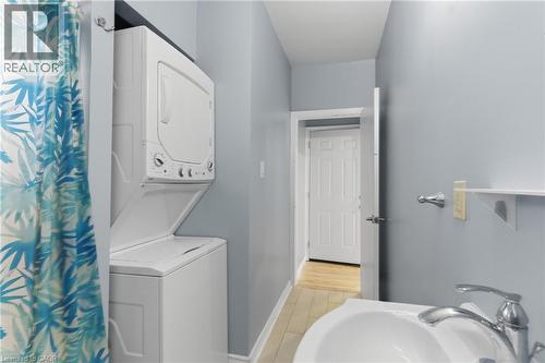 880 Lawrence Road, Hamilton, ON 