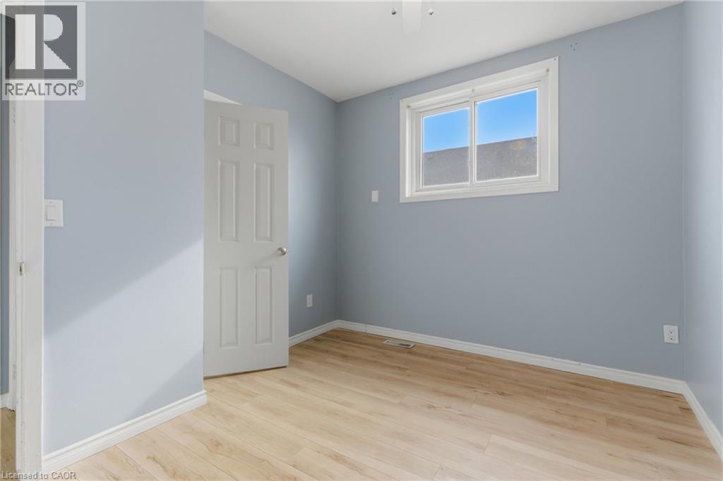880 Lawrence Road, Hamilton, ON