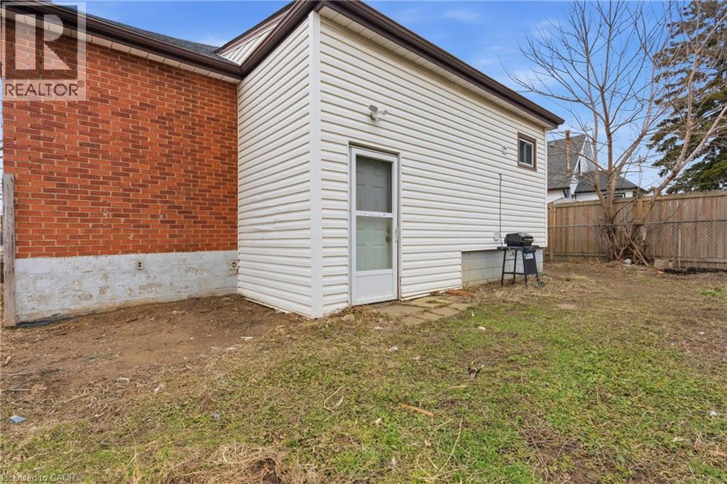 880 Lawrence Road, Hamilton, ON