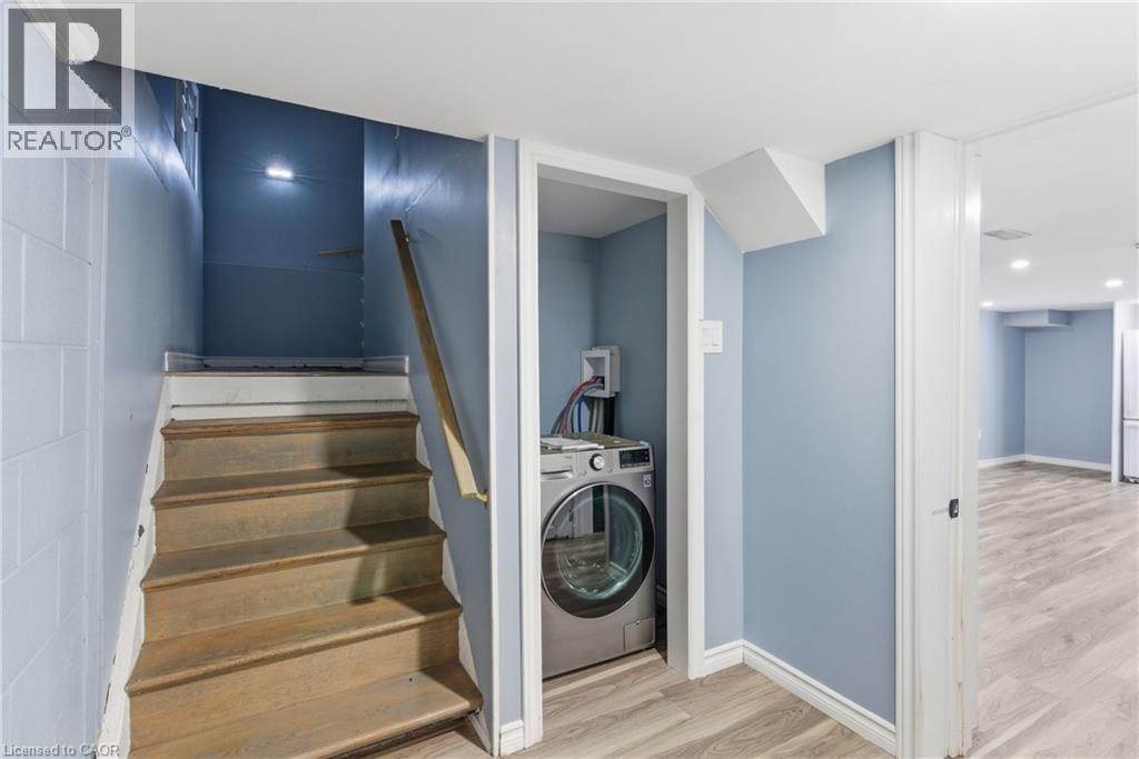 880 Lawrence Road, Hamilton, ON