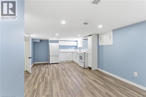 880 Lawrence Road, Hamilton, ON 