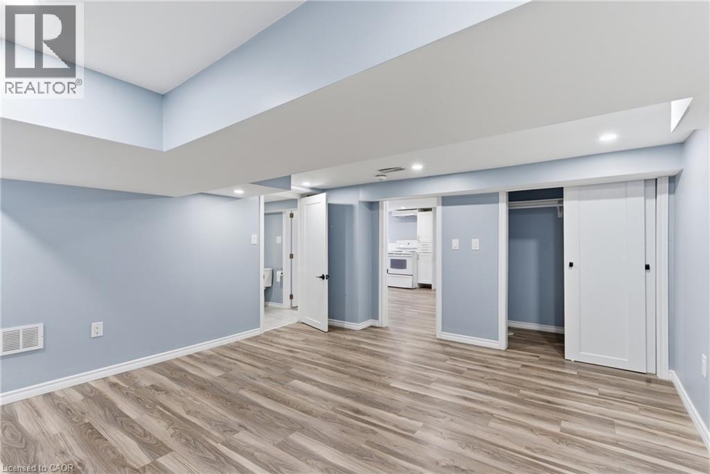 880 Lawrence Road, Hamilton, ON